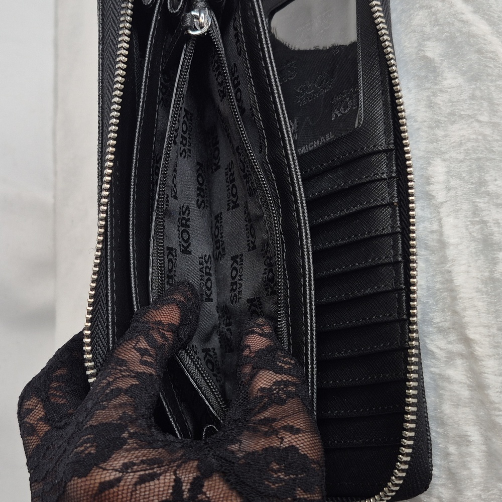 Jet Set Travel Large Signature Logo Continental Wallet - Picture 9 of 13